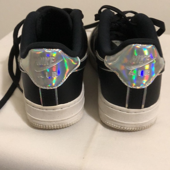 Nike Air Force Sneakers. Youth size 5Y - Picture 5 of 7